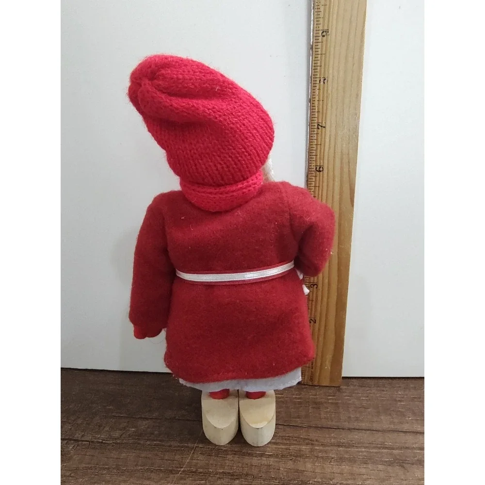 VTG Swedish Christmas Girl 7.25
